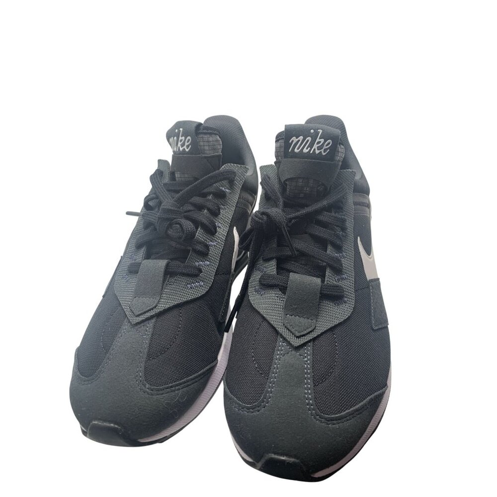Nike Air Max Black & White Sneakers Mens Athletic Shoes Size 11.5